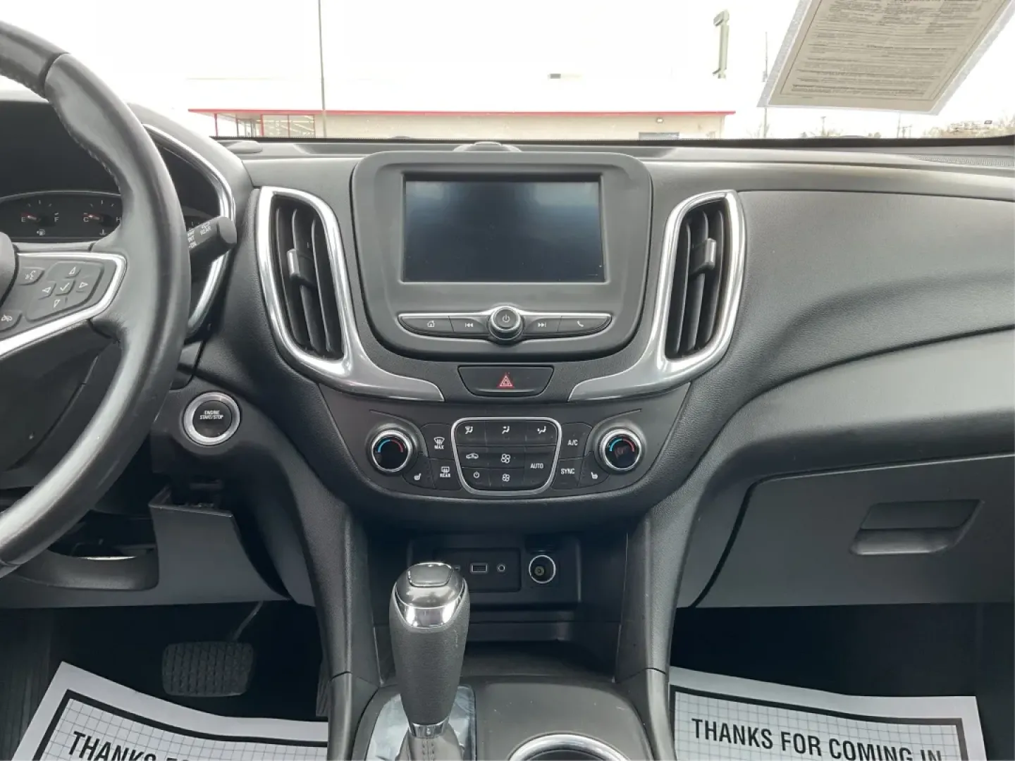 2020 Chevrolet Equinox FWD LT 1.5L Turbo (3GNAXKEV3LS) with an 1.5L I-4 gasoline direct injection engine, 6A transmission, located at 880 E. National Road, Vandalia, OH, 45377, (937) 908-9800, 39.891918, -84.183594 - Picture your next week: a smooth I75 commute, school drop-offs with room for backpacks and groceries, and an easy weekend escape to the National Museum of the U.S. Air Force-without driving something bulky or hard on fuel. This 2020 Chevrolet Equinox LT is the kind of practical, comfortable SUV that - Photo#13