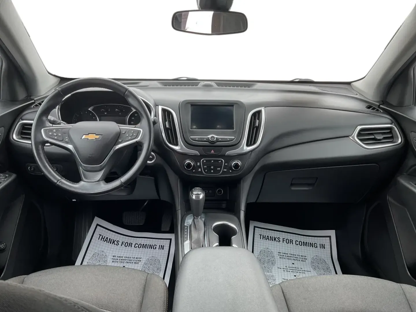 2020 Chevrolet Equinox FWD LT 1.5L Turbo (3GNAXKEV3LS) with an 1.5L I-4 gasoline direct injection engine, 6A transmission, located at 880 E. National Road, Vandalia, OH, 45377, (937) 908-9800, 39.891918, -84.183594 - Picture your next week: a smooth I75 commute, school drop-offs with room for backpacks and groceries, and an easy weekend escape to the National Museum of the U.S. Air Force-without driving something bulky or hard on fuel. This 2020 Chevrolet Equinox LT is the kind of practical, comfortable SUV that - Photo#17
