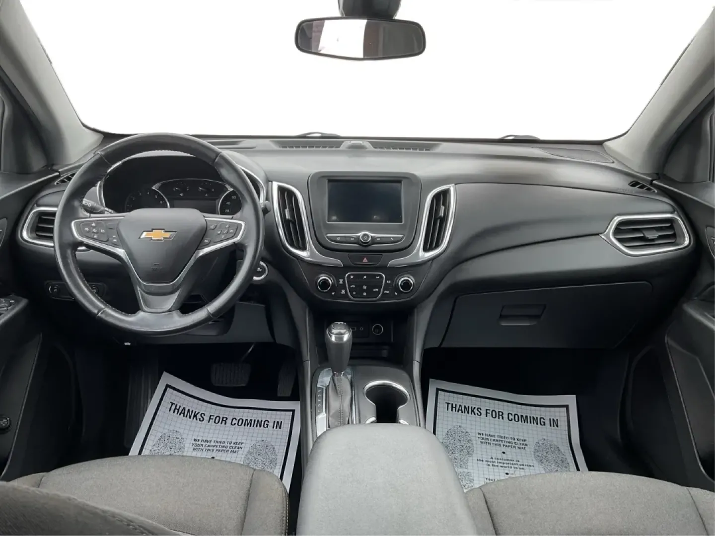 2020 Chevrolet Equinox FWD LT 1.5L Turbo (3GNAXKEV3LS) with an 1.5L I-4 gasoline direct injection engine, 6A transmission, located at 880 E. National Road, Vandalia, OH, 45377, (937) 908-9800, 39.891918, -84.183594 - Picture your next week: a smooth I75 commute, school drop-offs with room for backpacks and groceries, and an easy weekend escape to the National Museum of the U.S. Air Force-without driving something bulky or hard on fuel. This 2020 Chevrolet Equinox LT is the kind of practical, comfortable SUV that - Photo#18