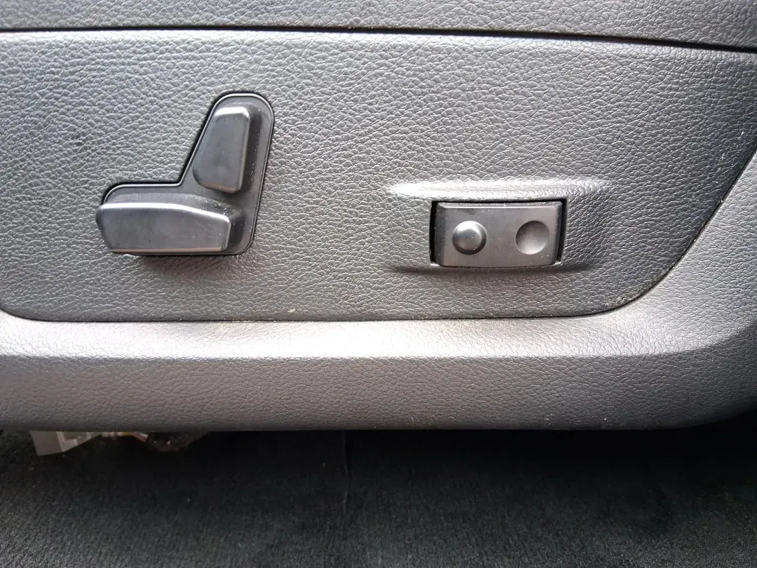 2016 Ram 1500 Big Horn (3C6RR7LT8GG) with an 5.7L V8 OHV 16V engine, 6A transmission, located at 4508 South Dixie Dr, Moraine, OH, 45439, (937) 908-9800, 39.689976, -84.218452 - Picture your next Saturday: you've got the boat hitched up, the cooler packed, and the whole crew riding comfortably to Caesar Creek-then Monday morning it's back to the commute with confidence in any Ohio weather. This 2016 Ram 1500 Big Horn Crew Cab 4WD is built for real life in Moraine: hauling, - Photo#17