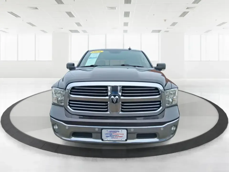 2016 Ram 1500 Big Horn (3C6RR7LT8GG) with an 5.7L V8 OHV 16V engine, 6A transmission, located at 1230 East Main St, Xenia, OH, 45385, (937) 908-9800, 39.688026, -83.910172 - Picture your next Saturday: you've got the boat hitched up, the cooler packed, and the whole crew riding comfortably to Caesar Creek-then Monday morning it's back to the commute with confidence in any Ohio weather. This 2016 Ram 1500 Big Horn Crew Cab 4WD is built for real life in Moraine: hauling, - Photo#7