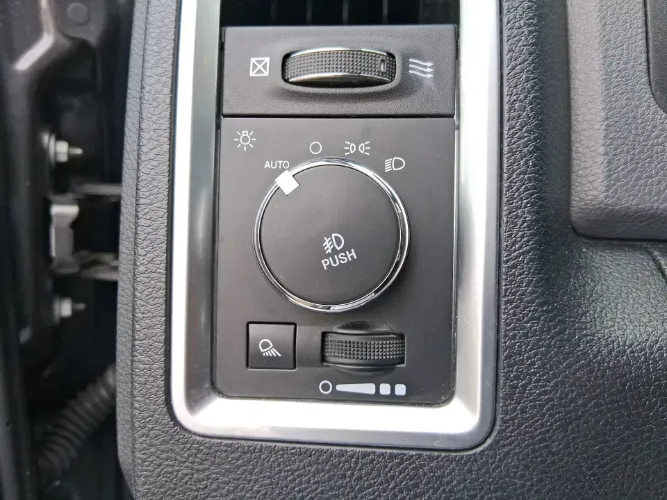 2016 Ram 1500 Big Horn (3C6RR7LT8GG) with an 5.7L V8 OHV 16V engine, 6A transmission, located at 1230 East Main St, Xenia, OH, 45385, (937) 908-9800, 39.688026, -83.910172 - Picture your next Saturday: you've got the boat hitched up, the cooler packed, and the whole crew riding comfortably to Caesar Creek-then Monday morning it's back to the commute with confidence in any Ohio weather. This 2016 Ram 1500 Big Horn Crew Cab 4WD is built for real life in Moraine: hauling, - Photo#16