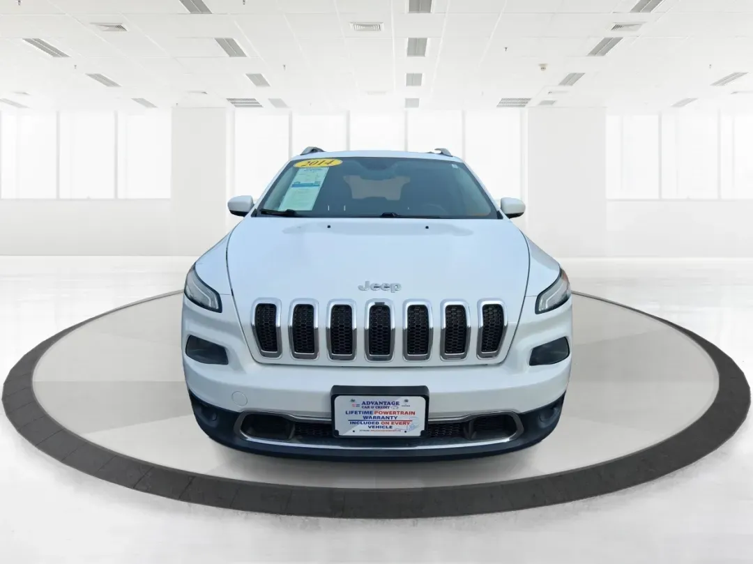 2014 Jeep Cherokee Limited (1C4PJLDB5EW) with an 2.4L L4 DOHC 16V engine, 9-Speed Automatic transmission, located at 401 Woodman Dr, Riverside, OH, 45431, (937) 908-9800, 39.760899, -84.123421 - Picture your next Ohio weekend: loading up the cooler, pointing the hood toward Eastwood MetroPark, and cruising I-675 or US35 with room for friends, gear, and comfort. This 2014 Jeep Cherokee Limited is the kind of crossover that fits real life in Riverside-school runs, long commutes to Wright-Patt - Photo#7