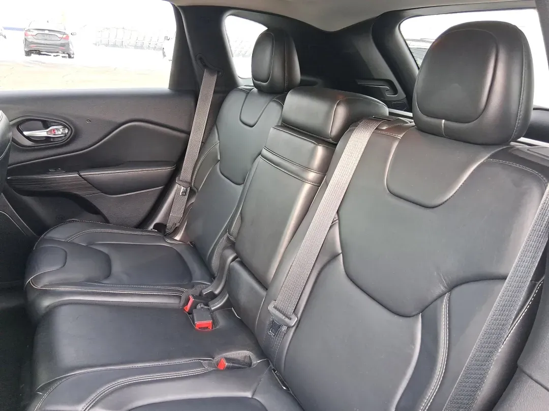 2014 Jeep Cherokee Limited (1C4PJLDB5EW) with an 2.4L L4 DOHC 16V engine, 9-Speed Automatic transmission, located at 401 Woodman Dr, Riverside, OH, 45431, (937) 908-9800, 39.760899, -84.123421 - Picture your next Ohio weekend: loading up the cooler, pointing the hood toward Eastwood MetroPark, and cruising I-675 or US35 with room for friends, gear, and comfort. This 2014 Jeep Cherokee Limited is the kind of crossover that fits real life in Riverside-school runs, long commutes to Wright-Patt - Photo#10