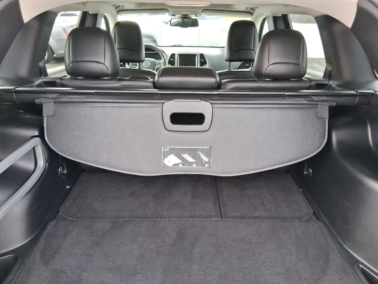 2014 Jeep Cherokee Limited (1C4PJLDB5EW) with an 2.4L L4 DOHC 16V engine, 9-Speed Automatic transmission, located at 401 Woodman Dr, Riverside, OH, 45431, (937) 908-9800, 39.760899, -84.123421 - Picture your next Ohio weekend: loading up the cooler, pointing the hood toward Eastwood MetroPark, and cruising I-675 or US35 with room for friends, gear, and comfort. This 2014 Jeep Cherokee Limited is the kind of crossover that fits real life in Riverside-school runs, long commutes to Wright-Patt - Photo#12