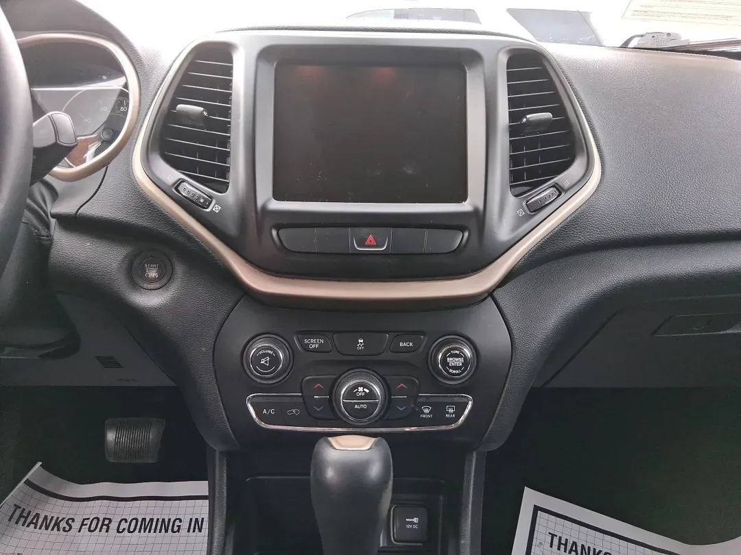 2014 Jeep Cherokee Limited (1C4PJLDB5EW) with an 2.4L L4 DOHC 16V engine, 9-Speed Automatic transmission, located at 401 Woodman Dr, Riverside, OH, 45431, (937) 908-9800, 39.760899, -84.123421 - Picture your next Ohio weekend: loading up the cooler, pointing the hood toward Eastwood MetroPark, and cruising I-675 or US35 with room for friends, gear, and comfort. This 2014 Jeep Cherokee Limited is the kind of crossover that fits real life in Riverside-school runs, long commutes to Wright-Patt - Photo#13