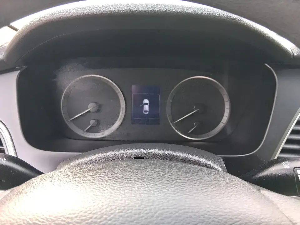 2016 Hyundai Sonata SE (5NPE24AF9GH) with an 2.4L I-4 gasoline direct injection engine, 7A transmission, located at 401 Woodman Dr, Riverside, OH, 45431, (937) 908-9800, 39.760899, -84.123421 - Need a dependable daily driver that can handle the school run, the I-75 commute, and the occasional weekend getaway without draining your budget? This 2016 Hyundai Sonata SE in rich Dark Truffle is the kind of comfortable, efficient sedan that fits real life in Vandalia-easy to park, smooth on longe - Photo#15