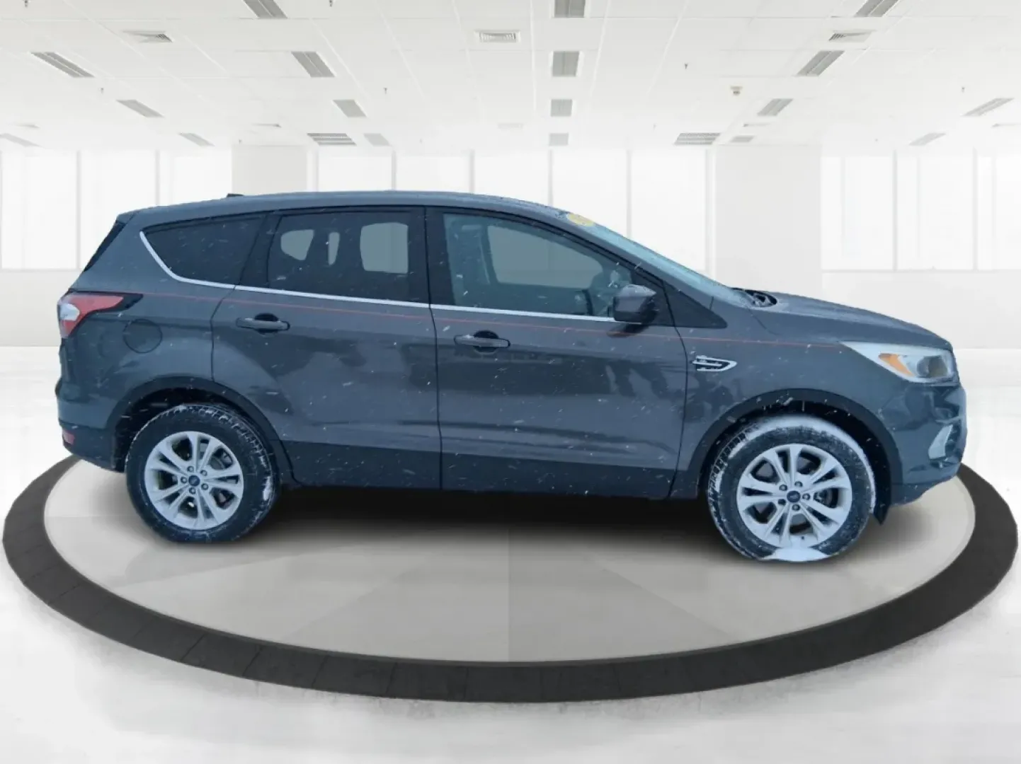 2017 Ford Escape SE (1FMCU9GD3HU) with an 1.5L L4 DOHC 16V engine, 6A transmission, located at 401 Woodman Dr, Riverside, OH, 45431, (937) 908-9800, 39.760899, -84.123421 - Need one SUV that can handle the weekday commute, school drop-offs, and a quick weekend escape to Eastwood MetroPark without blinking? This 2017 Ford Escape SE in Magnetic Metallic is built for real life in the Miami Valley-easy to park, confident in rough weather, and comfortable enough for long st - Photo#1