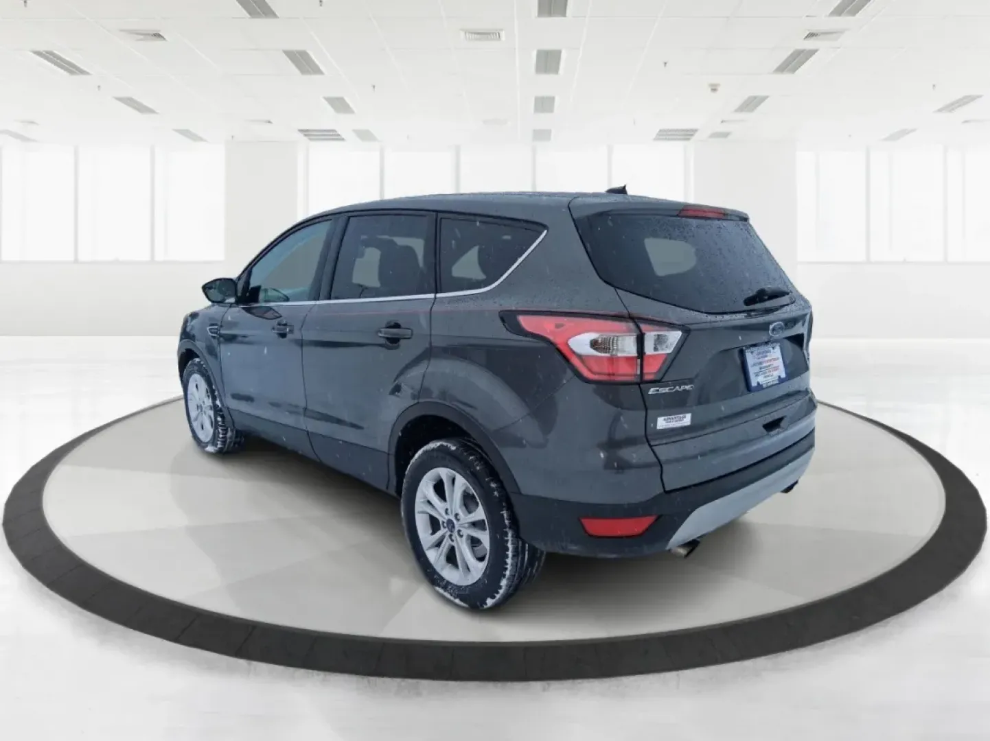 2017 Ford Escape SE (1FMCU9GD3HU) with an 1.5L L4 DOHC 16V engine, 6A transmission, located at 401 Woodman Dr, Riverside, OH, 45431, (937) 908-9800, 39.760899, -84.123421 - Need one SUV that can handle the weekday commute, school drop-offs, and a quick weekend escape to Eastwood MetroPark without blinking? This 2017 Ford Escape SE in Magnetic Metallic is built for real life in the Miami Valley-easy to park, confident in rough weather, and comfortable enough for long st - Photo#4