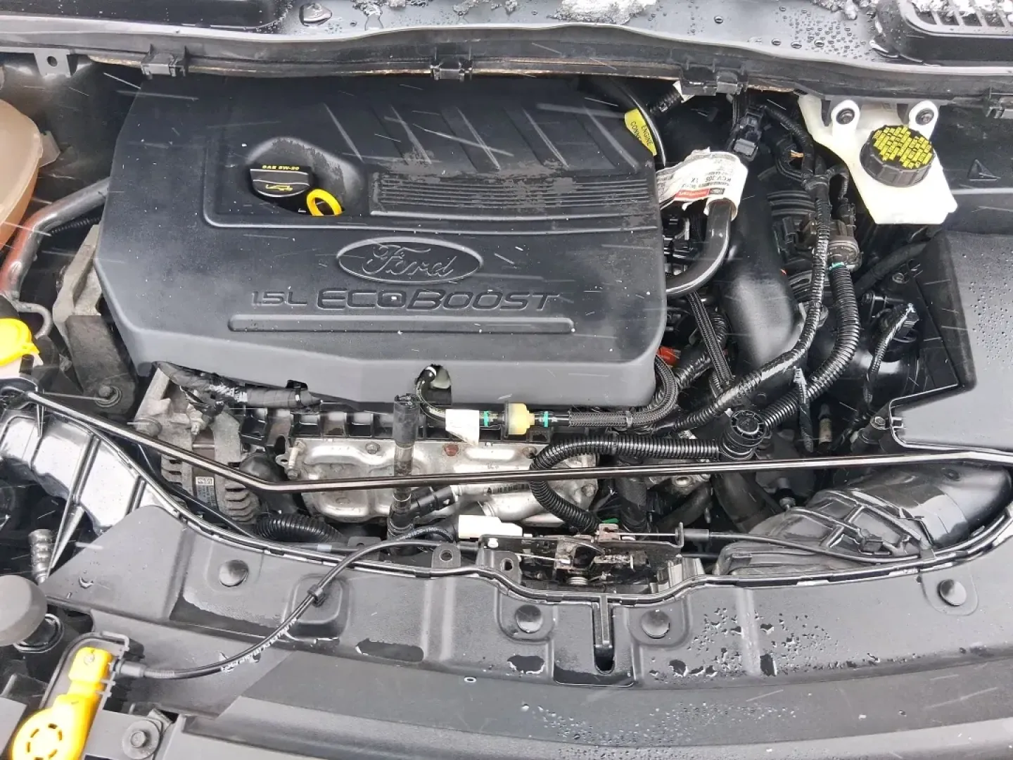 2017 Ford Escape SE (1FMCU9GD3HU) with an 1.5L L4 DOHC 16V engine, 6A transmission, located at 401 Woodman Dr, Riverside, OH, 45431, (937) 908-9800, 39.760899, -84.123421 - Need one SUV that can handle the weekday commute, school drop-offs, and a quick weekend escape to Eastwood MetroPark without blinking? This 2017 Ford Escape SE in Magnetic Metallic is built for real life in the Miami Valley-easy to park, confident in rough weather, and comfortable enough for long st - Photo#11