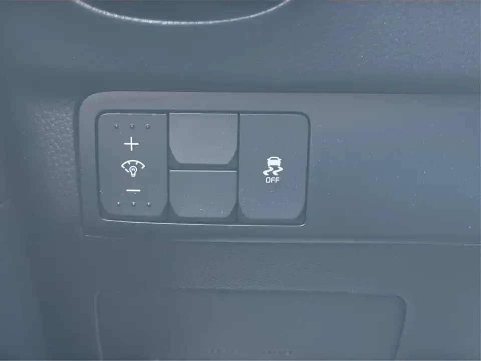 2018 Kia Soul Base (KNDJN2A22J7) with an 1.6L L4 DOHC 16V engine, 6M transmission, located at 1184 Kauffman Ave, Fairborn, OH, 45324, (937) 908-9800, 39.807072, -84.030914 - Need a practical daily driver that can handle the school run, the work commute, and spontaneous weekend trips without draining your budget? This 2018 Kia Soul Base in sleek Gray is the kind of easy-to-live-with hatchback that fits real life in Fairborn-roomy for friends or family, simple to park dow - Photo#16