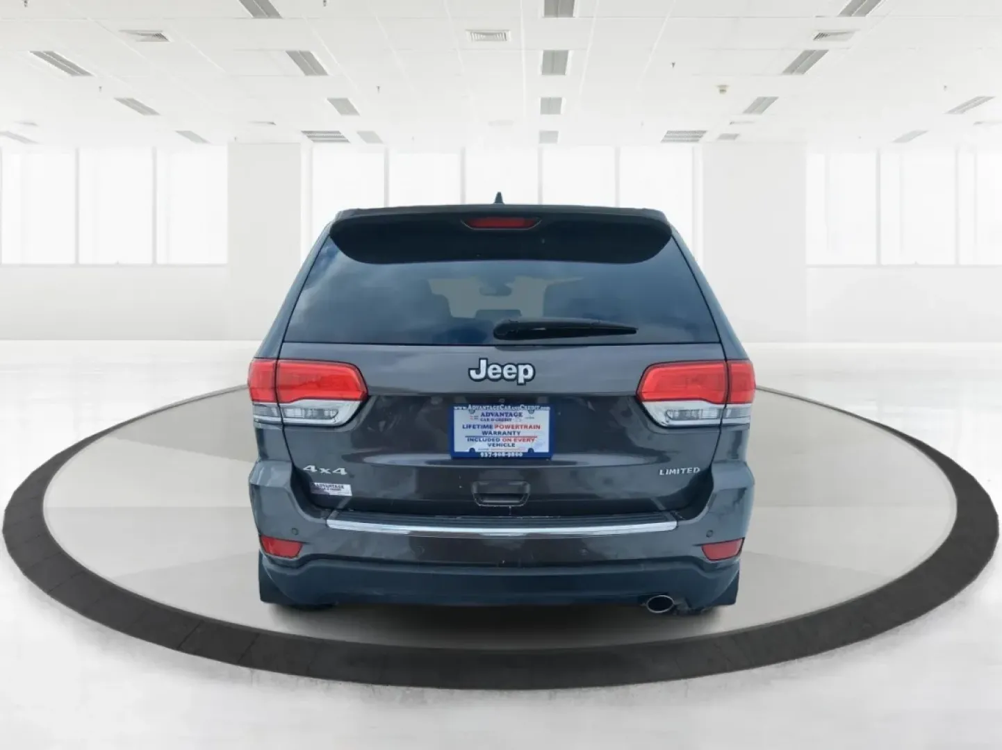 2018 Jeep Grand Cherokee Limited 4x4 (1C4RJFBGXJC) with an 3.6L V6 DOHC 24V engine, 8A transmission, located at 8750 N County Rd 25A, Piqua, OH, 45356, (937) 908-9800, 40.164391, -84.232513 - Load up the kids, the dog, and the cooler-or point the nose toward a weekend cabin-and let this 2018 Jeep Grand Cherokee Limited 4x4 handle the plan. With confident 4WD capability and a premium, comfortable cabin, it's a smart fit for Ohio drivers who want one SUV that can do school runs, long commu - Photo#3