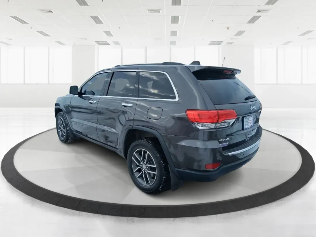 2018 Jeep Grand Cherokee Limited 4x4 (1C4RJFBGXJC) with an 3.6L V6 DOHC 24V engine, 8A transmission, located at 8750 N County Rd 25A, Piqua, OH, 45356, (937) 908-9800, 40.164391, -84.232513 - Load up the kids, the dog, and the cooler-or point the nose toward a weekend cabin-and let this 2018 Jeep Grand Cherokee Limited 4x4 handle the plan. With confident 4WD capability and a premium, comfortable cabin, it's a smart fit for Ohio drivers who want one SUV that can do school runs, long commu - Photo#4