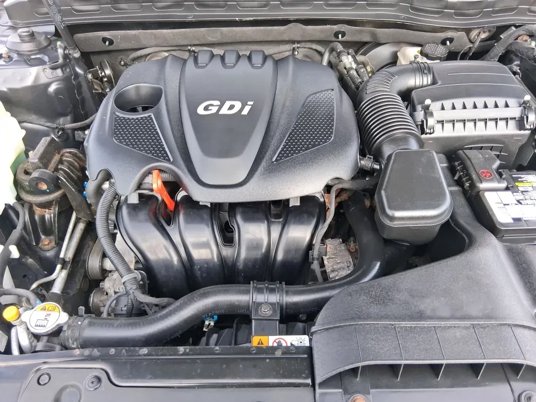 2015 Kia Optima EX (5XXGN4A78FG) with an Theta II 2.4L I-4 gasoline direct injection engine, located at 401 Woodman Dr, Riverside, OH, 45431, (937) 908-9800, 39.760899, -84.123421 - If your week is packed with I675 commuting, school drop-offs, and the occasional dinner run to The Greene or a weekend drive out toward Wright-Patterson Air Force Base, this 2015 Kia Optima EX is the kind of sedan that keeps life moving comfortably-without draining your budget. Finished in sleek Ebo - Photo#12