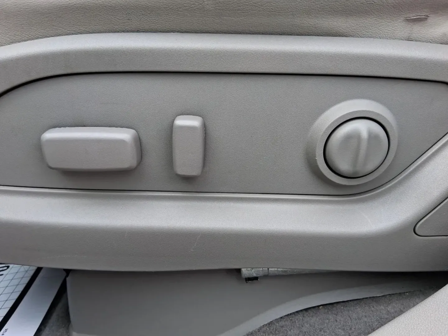 2014 Buick Enclave Leather (5GAKRBKD1EJ) with an 3.6L V-6 gasoline direct injection engine, 6-Speed Automatic Overdrive transmission, located at 401 Woodman Dr, Riverside, OH, 45431, (937) 908-9800, 39.760899, -84.123421 - Pack up the kids, cue up the playlist, and head out for a weekend at Carillon Historical Park or a day of shopping and dinner near The Greene-this 2014 Buick Enclave Leather is the kind of comfortable, do-it-all SUV that makes family life and road trips feel easier. With its smooth 3.6L V6 gasoline - Photo#17