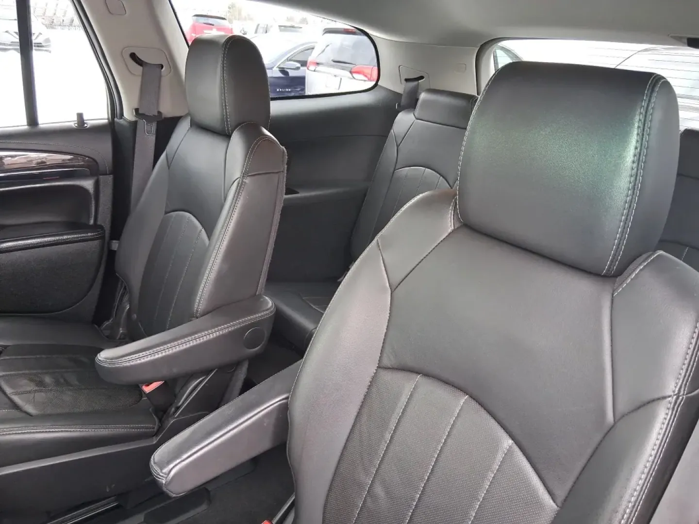 2015 Buick Enclave Premium (5GAKVCKD6FJ) with an 3.6L V-6 gasoline direct injection engine, 6-Speed Automatic Overdrive transmission, located at 4508 South Dixie Dr, Moraine, OH, 45439, (937) 908-9800, 39.689976, -84.218452 - Load up the family, cue the road-trip playlist, and enjoy the kind of comfortable, confident driving that makes everyday errands and weekend getaways feel easy. This 2015 Buick Enclave Premium in Dark Sapphire Blue Metallic is built for real life in Moraine-school drop-offs, long commutes up I75, an - Photo#9