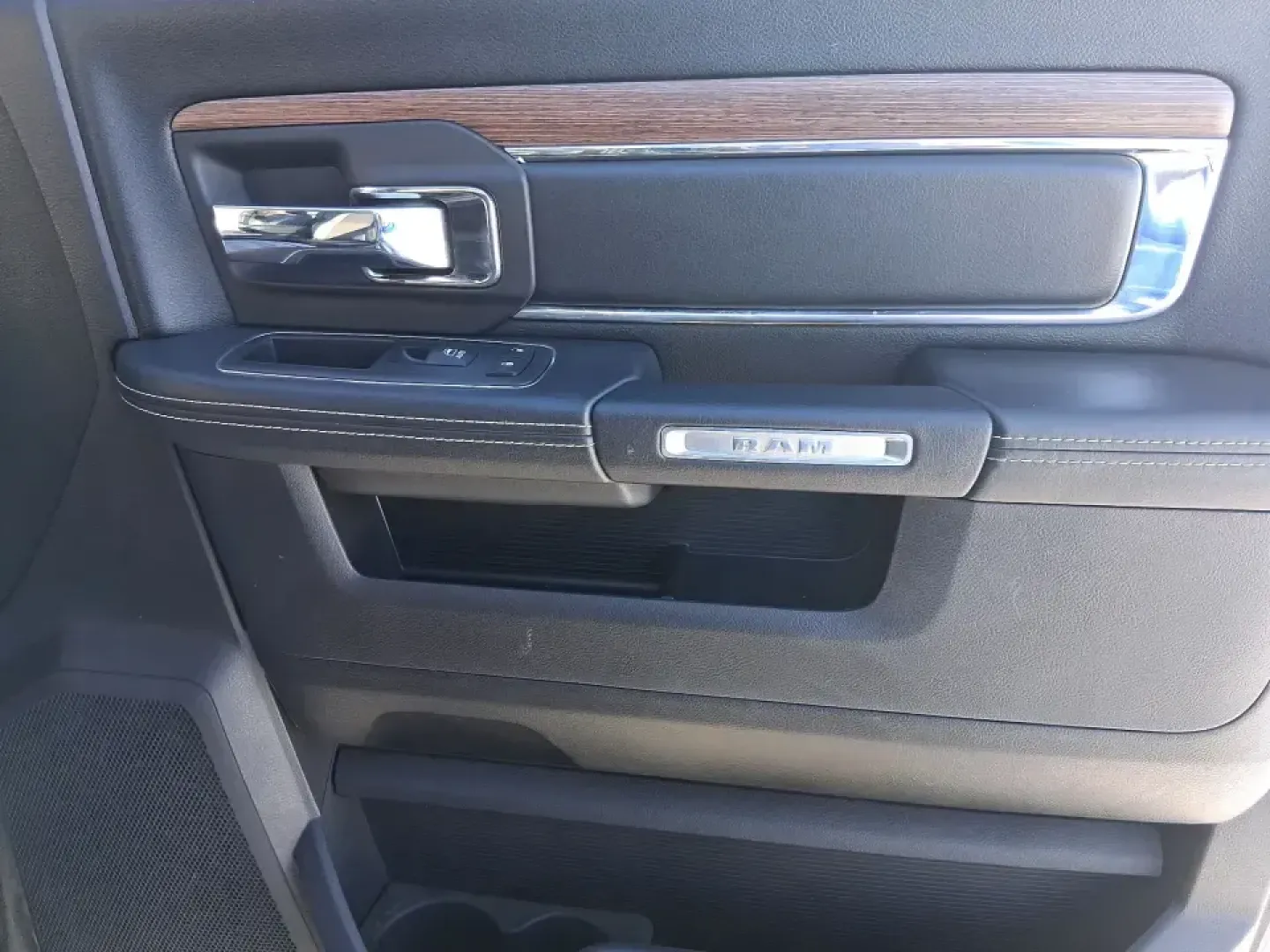 2016 Ram 1500 Laramie (1C6RR7NT1GS) with an 5.7L V8 OHV 16V engine, 6A transmission, located at 1951 S Dayton Lakeview Rd., New Carlisle, OH, 45344, (937) 908-9800, 39.890999, -84.050255 - Built for Ohio backroads, weekend lake runs, and the kind of workday that doesn't stop when the weather turns, this 2016 Ram 1500 Laramie Crew Cab 4WD is the truck that fits real life in Troy. Whether you're towing a trailer out toward the Miami County Fairgrounds, hauling gear for a Saturday at Tre - Photo#19
