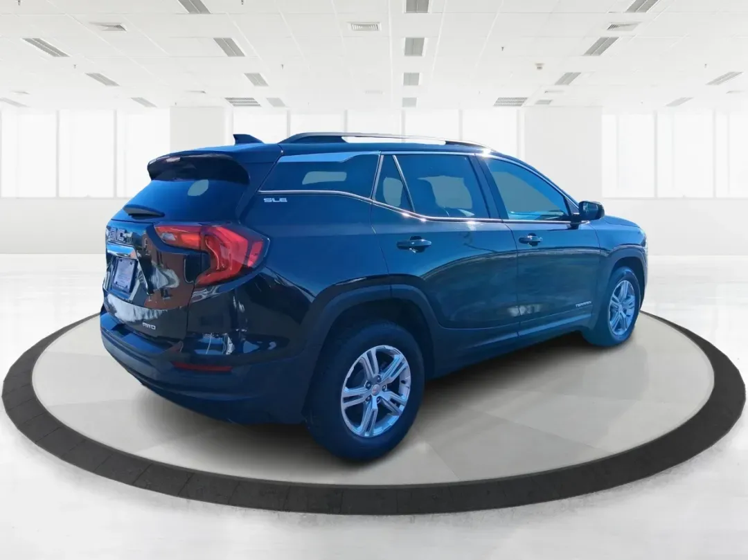 2018 GMC Terrain SLE (3GKALTEV1JL) with an 1.4L L4 DOHC 16V TURBO engine, 6A transmission, located at 1951 S Dayton Lakeview Rd., New Carlisle, OH, 45344, (937) 908-9800, 39.890999, -84.050255 - Picture your next weekend: a quick grocery run in town, a smooth commute down I70, then a spontaneous road trip to Dayton's RiverScape MetroPark or a family day at the Clark County Fairgrounds-without worrying about space, weather, or comfort. This 2018 GMC Terrain SLE in striking Ebony Twilight Met - Photo#2