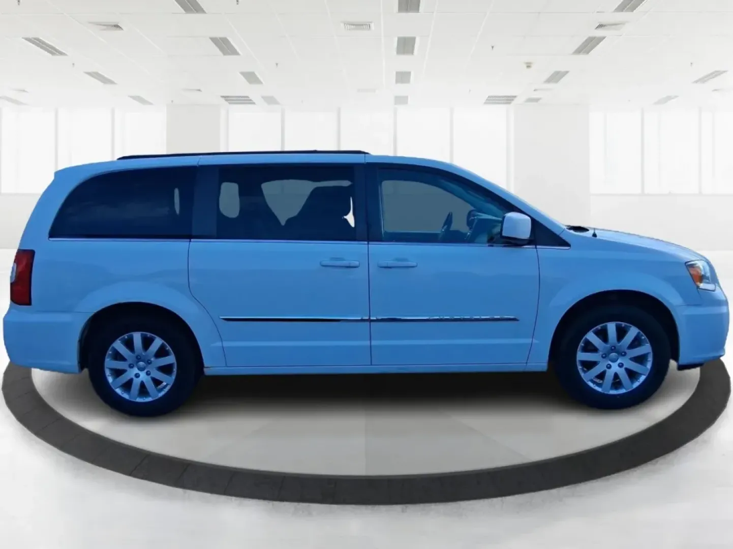 2015 Chrysler Town and Country Touring (2C4RC1BG1FR) with an 3.6L V-6 DOHC engine, 6-Speed Automatic transmission, located at 880 E. National Road, Vandalia, OH, 45377, (937) 908-9800, 39.891918, -84.183594 - Pack up the kids, load the cooler, and point the nose toward a weekend road trip-this 2015 Chrysler Town and Country Touring is built for real life in West Central Ohio. Whether you're shuttling a growing family to school and sports, commuting from Piqua to Troy, or planning an easy getaway up I-7 - Photo#1