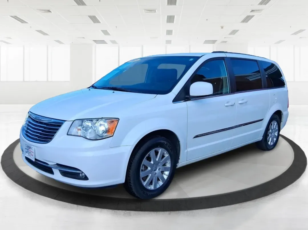 2015 Chrysler Town and Country Touring (2C4RC1BG1FR) with an 3.6L V-6 DOHC engine, 6-Speed Automatic transmission, located at 8750 N County Rd 25A, Piqua, OH, 45356, (937) 908-9800, 40.164391, -84.232513 - Pack up the kids, load the cooler, and point the nose toward a weekend road trip-this 2015 Chrysler Town and Country Touring is built for real life in West Central Ohio. Whether you're shuttling a growing family to school and sports, commuting from Piqua to Troy, or planning an easy getaway up I-7 - Photo#8
