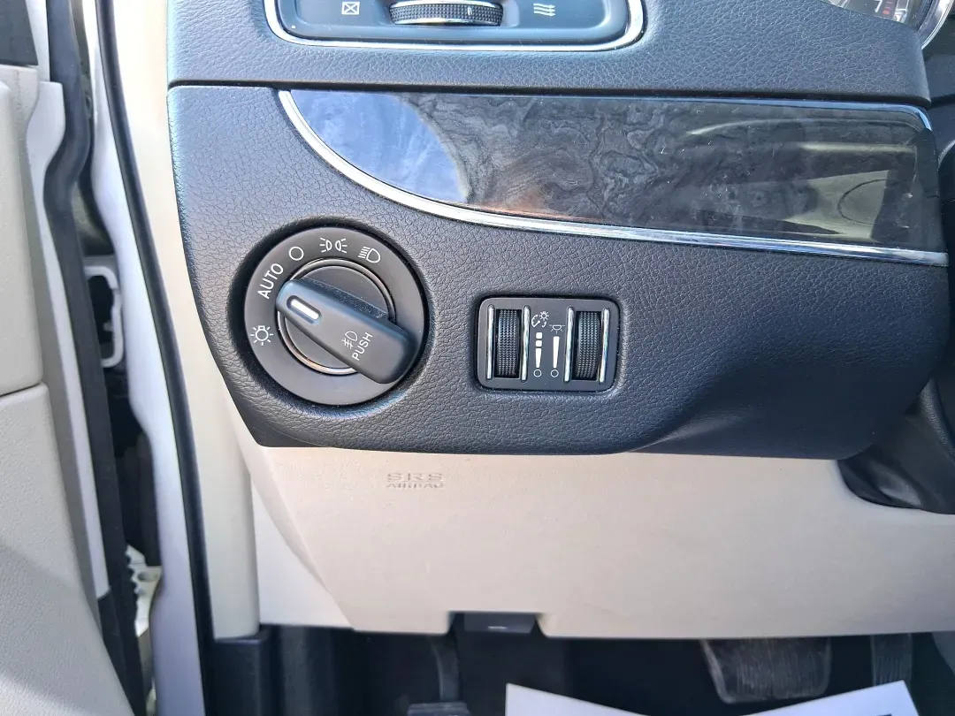 2015 Chrysler Town and Country Touring (2C4RC1BG1FR) with an 3.6L V-6 DOHC engine, 6-Speed Automatic transmission, located at 8750 N County Rd 25A, Piqua, OH, 45356, (937) 908-9800, 40.164391, -84.232513 - Pack up the kids, load the cooler, and point the nose toward a weekend road trip-this 2015 Chrysler Town and Country Touring is built for real life in West Central Ohio. Whether you're shuttling a growing family to school and sports, commuting from Piqua to Troy, or planning an easy getaway up I-7 - Photo#17