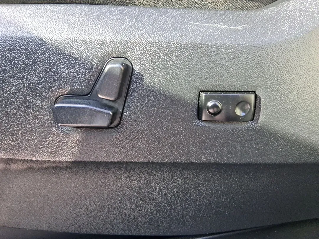 2015 Chrysler Town and Country Touring (2C4RC1BG1FR) with an 3.6L V-6 DOHC engine, 6-Speed Automatic transmission, located at 8750 N County Rd 25A, Piqua, OH, 45356, (937) 908-9800, 40.164391, -84.232513 - Pack up the kids, load the cooler, and point the nose toward a weekend road trip-this 2015 Chrysler Town and Country Touring is built for real life in West Central Ohio. Whether you're shuttling a growing family to school and sports, commuting from Piqua to Troy, or planning an easy getaway up I-7 - Photo#18