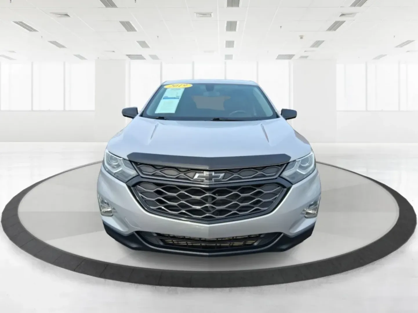 2019 Chevrolet Equinox LT (2GNAXVEX8K6) with an 2L I-4 gasoline direct injection engine, 9A transmission, located at 880 E. National Road, Vandalia, OH, 45377, (937) 908-9800, 39.891918, -84.183594 - Picture your next week: easy school drop-offs, a smooth I675 commute, and a weekend escape to Carriage Hill MetroPark or a quick run to The Greene-without worrying about space, traction, or comfort. This 2019 Chevrolet Equinox LT is built for real life in Riverside, Ohio, giving you SUV practicality - Photo#5