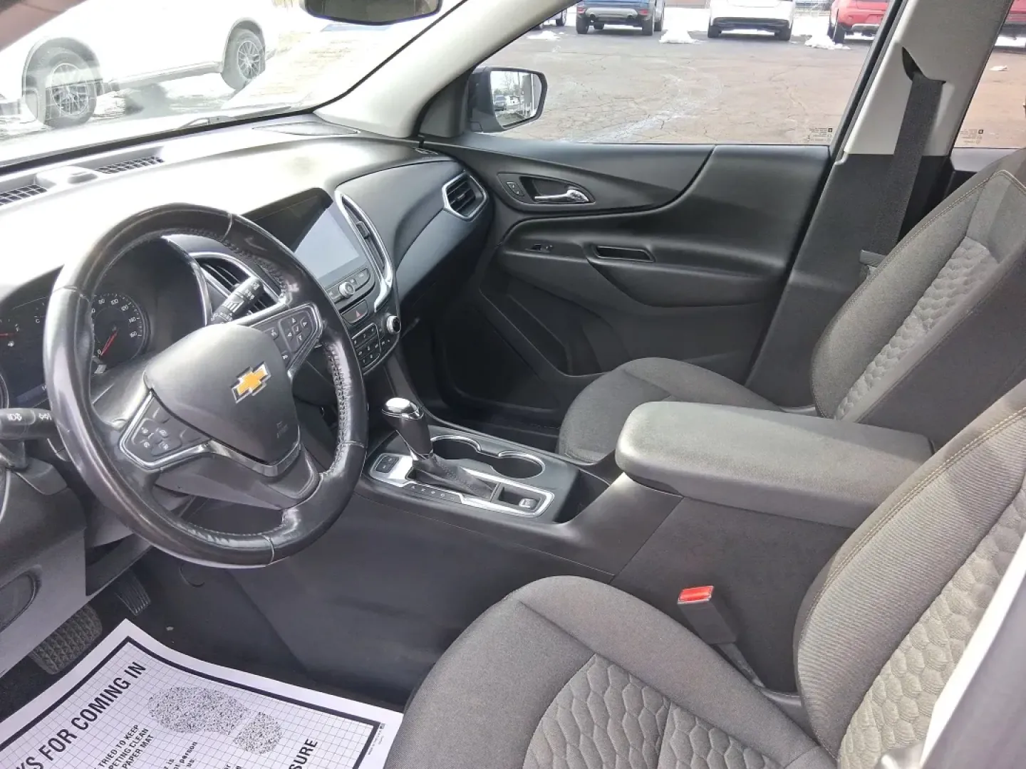 2019 Chevrolet Equinox LT (2GNAXVEX8K6) with an 2L I-4 gasoline direct injection engine, 9A transmission, located at 880 E. National Road, Vandalia, OH, 45377, (937) 908-9800, 39.891918, -84.183594 - Picture your next week: easy school drop-offs, a smooth I675 commute, and a weekend escape to Carriage Hill MetroPark or a quick run to The Greene-without worrying about space, traction, or comfort. This 2019 Chevrolet Equinox LT is built for real life in Riverside, Ohio, giving you SUV practicality - Photo#8