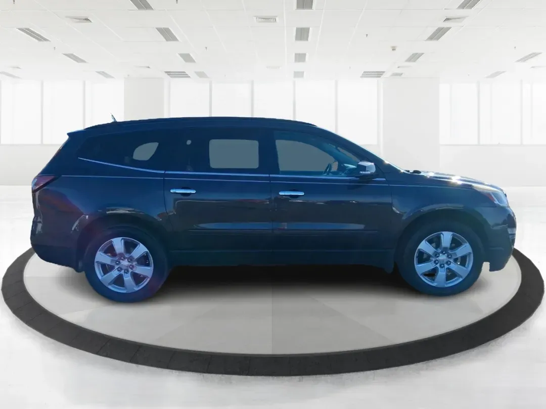 2017 Chevrolet Traverse 1LT (1GNKRGKDXHJ) with an 3.6L V-6 gasoline direct injection engine, 6A transmission, located at 8750 N County Rd 25A, Piqua, OH, 45356, (937) 908-9800, 40.164391, -84.232513 - Picture your next weekend: the kids are loaded up, the playlist is set, and you're cruising from Piqua to a ballgame, a family cookout, or a day trip to Indian Lake without worrying about space, comfort, or reliability. This 2017 Chevrolet Traverse 1LT is the kind of three-row SUV that fits real lif - Photo#1