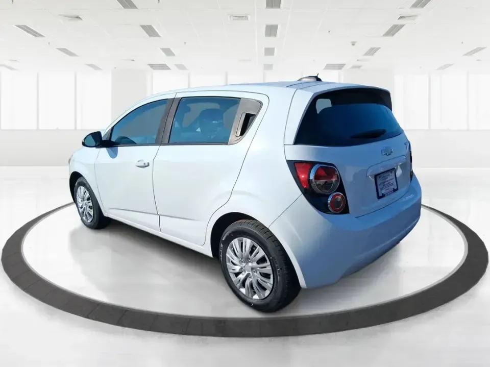 2016 Chevrolet Sonic LS Auto (1G1JA6SH4G4) with an 1.8L L4 DOHC 24V engine, 6A transmission, located at 1230 East Main St, Xenia, OH, 45385, (937) 908-9800, 39.688026, -83.910172 - Need a smart, easy-to-park commuter that can also handle grocery runs, campus life, and weekend getaways without draining your budget? This 2016 Chevrolet Sonic LS Auto Hatchback is built for real-life Fairborn living-zipping down I675 for work, cruising over to Wright-Patterson Air Force Base, or h - Photo#3