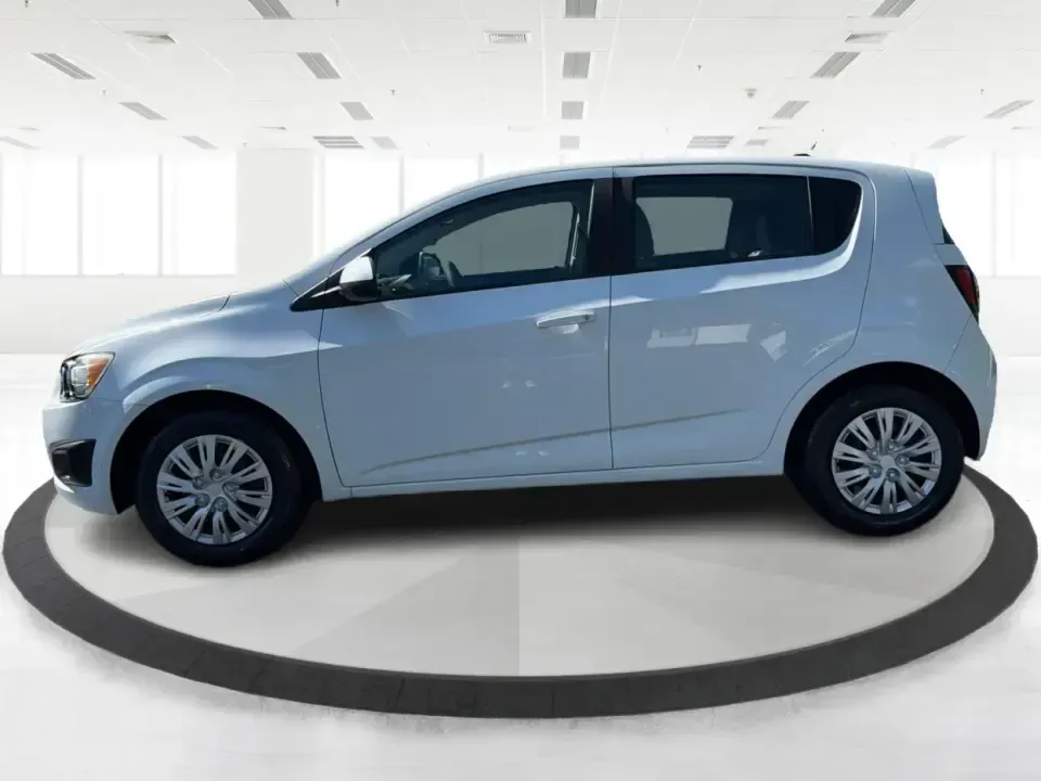 2016 Chevrolet Sonic LS Auto 5-Door (1G1JA6SH4G4) with an 1.8L L4 DOHC 24V engine, 6A transmission, located at 1230 East Main St, Xenia, OH, 45385, (937) 908-9800, 39.688026, -83.910172 - Need a smart, budget-friendly commuter that's also ready for weekend errands, downtown parking, and quick road trips to Yellow Springs? This 2016 Chevrolet Sonic LS Auto Hatchback in Summit White fits real-life driving in and around Xenia, Ohio-easy to maneuver, efficient to run, and versatile enoug - Photo#5