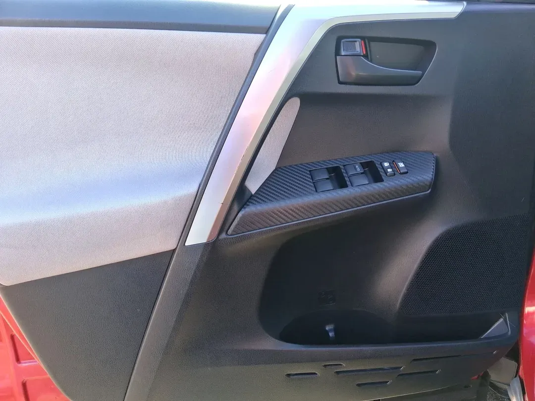 2015 Toyota RAV4 LE (JTMBFREV8FD) with an 2.5L I-4 DOHC engine, 6-Speed Automatic transmission, located at 401 Woodman Dr, Riverside, OH, 45431, (937) 908-9800, 39.760899, -84.123421 - Picture your next weekend: loading up for a quick run to The Greene, cruising out I675 toward a day at Wright-Patterson AFB, or packing the cargo area for a family road trip through the Miami Valley. If you need an SUV that's easy to live with, confident in Ohio weather, and friendly to your budget, - Photo#17