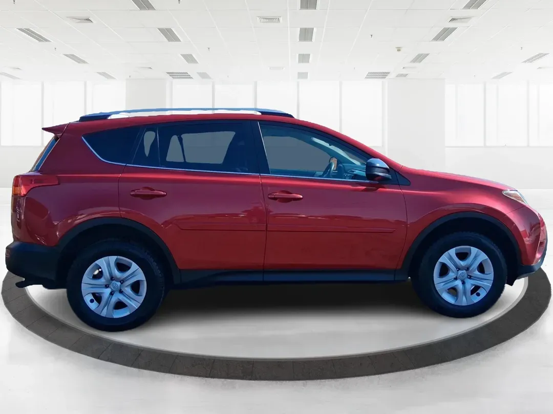 2015 Toyota RAV4 LE (JTMBFREV8FD) with an 2.5L I-4 DOHC engine, 6-Speed Automatic transmission, located at 401 Woodman Dr, Riverside, OH, 45431, (937) 908-9800, 39.760899, -84.123421 - Picture your next weekend: loading up for a quick run to The Greene, cruising out I675 toward a day at Wright-Patterson AFB, or packing the cargo area for a family road trip through the Miami Valley. If you need an SUV that's easy to live with, confident in Ohio weather, and friendly to your budget, - Photo#1