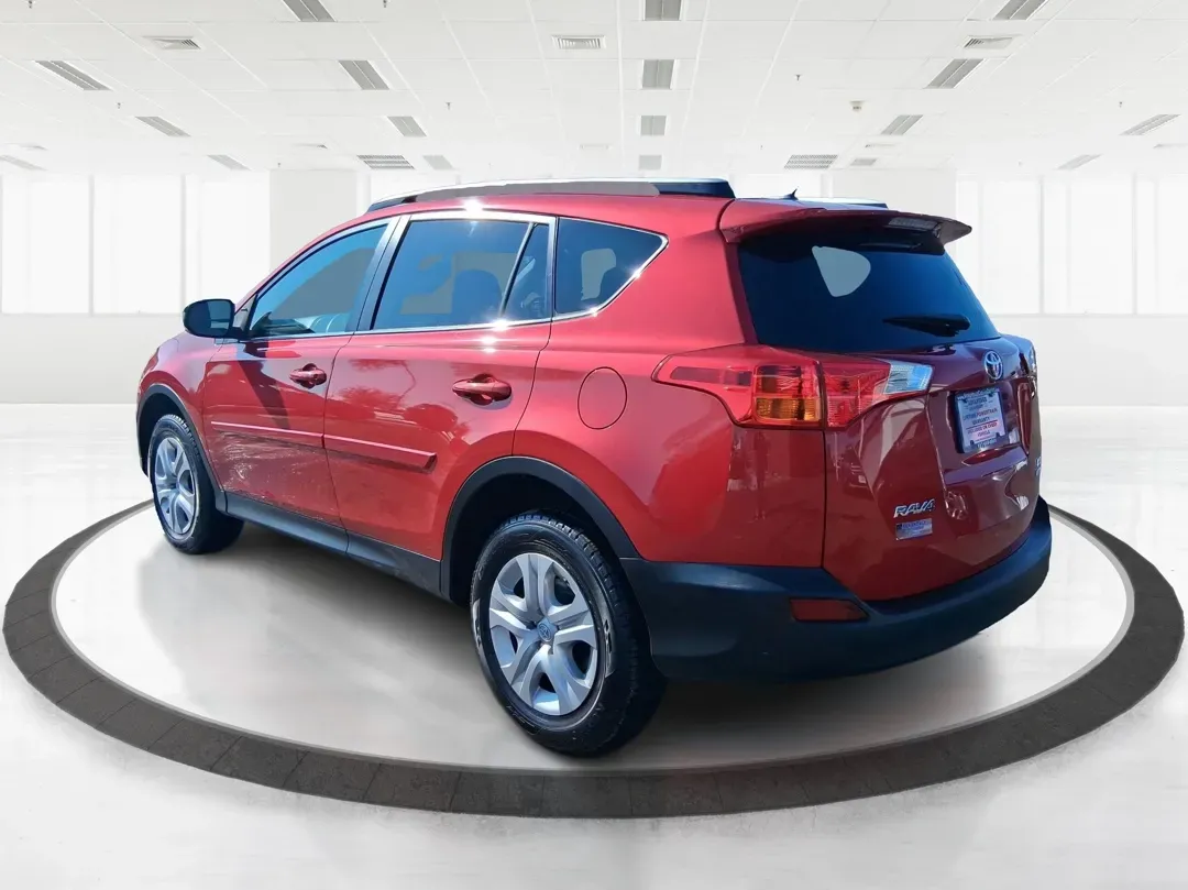 2015 Toyota RAV4 LE (JTMBFREV8FD) with an 2.5L I-4 DOHC engine, 6-Speed Automatic transmission, located at 401 Woodman Dr, Riverside, OH, 45431, (937) 908-9800, 39.760899, -84.123421 - Picture your next weekend: loading up for a quick run to The Greene, cruising out I675 toward a day at Wright-Patterson AFB, or packing the cargo area for a family road trip through the Miami Valley. If you need an SUV that's easy to live with, confident in Ohio weather, and friendly to your budget, - Photo#4
