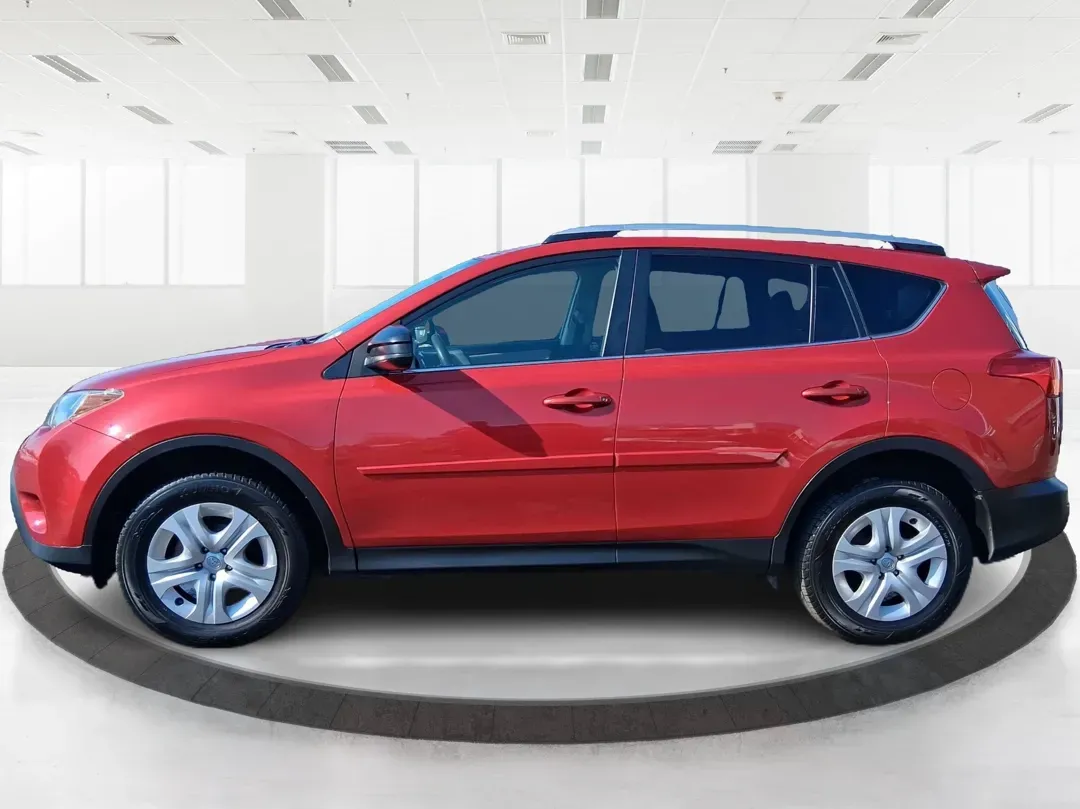 2015 Toyota RAV4 LE (JTMBFREV8FD) with an 2.5L I-4 DOHC engine, 6-Speed Automatic transmission, located at 401 Woodman Dr, Riverside, OH, 45431, (937) 908-9800, 39.760899, -84.123421 - Picture your next weekend: loading up for a quick run to The Greene, cruising out I675 toward a day at Wright-Patterson AFB, or packing the cargo area for a family road trip through the Miami Valley. If you need an SUV that's easy to live with, confident in Ohio weather, and friendly to your budget, - Photo#5