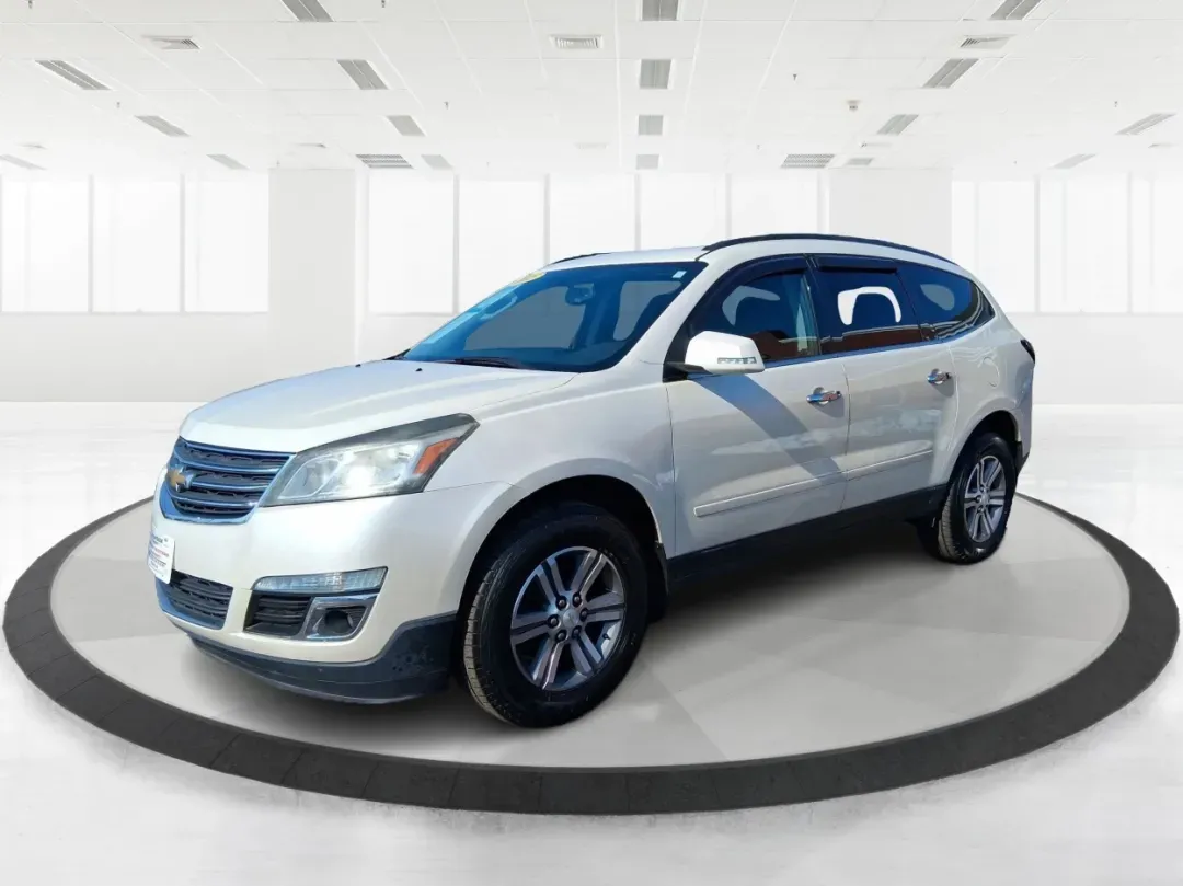 2015 Chevrolet Traverse 1LT (1GNKRGKD6FJ) with an 3.6L V-6 gasoline direct injection engine, 6-Speed Automatic transmission, located at 4508 South Dixie Dr, Moraine, OH, 45439, (937) 908-9800, 39.689976, -84.218452 - Pack up the kids, load the stroller and sports gear, and point the nose toward a weekend at Carillon Historical Park or a day trip down I75-this 2015 Chevrolet Traverse 1LT is the kind of roomy, confidence-inspiring SUV that makes family life and busy schedules feel easier. With three-row versatilit - Photo#8