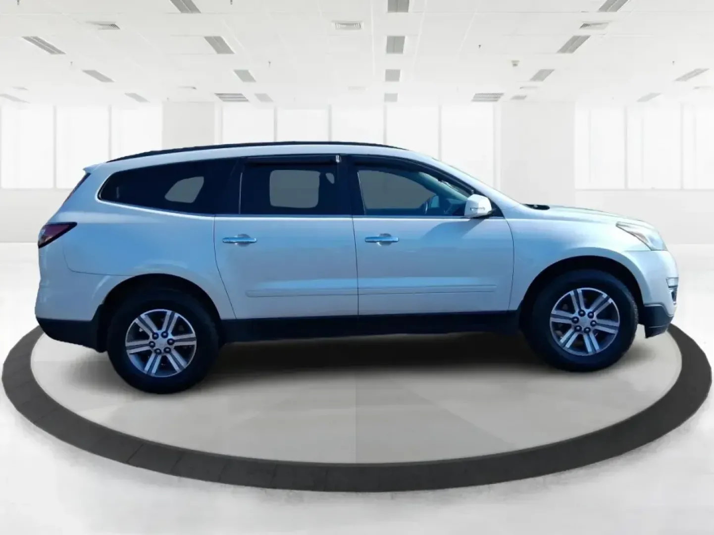 2015 Chevrolet Traverse 1LT (1GNKRGKD6FJ) with an 3.6L V-6 gasoline direct injection engine, 6-Speed Automatic transmission, located at 401 Woodman Dr, Riverside, OH, 45431, (937) 908-9800, 39.760899, -84.123421 - Pack up the kids, load the stroller and sports gear, and point the nose toward a weekend at Carillon Historical Park or a day trip down I75-this 2015 Chevrolet Traverse 1LT is the kind of roomy, confidence-inspiring SUV that makes family life and busy schedules feel easier. With three-row versatilit - Photo#1