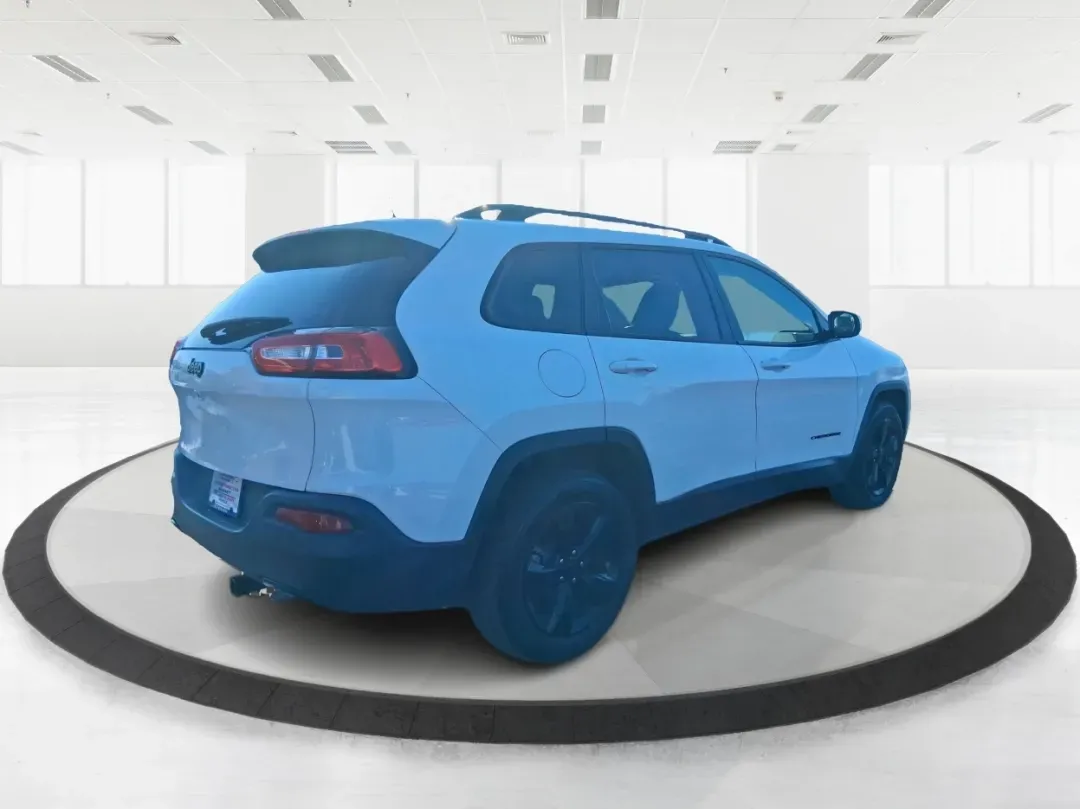 2016 Jeep Cherokee Altitude (1C4PJMCB5GW) with an 2.4L L4 DOHC 16V engine, 9A transmission, located at 880 E. National Road, Vandalia, OH, 45377, (937) 908-9800, 39.891918, -84.183594 - Picture your next weekend: a quick grocery run to the Meijer on Benchwood, a family visit across town, then a spontaneous road trip up I75 with the cargo area packed and the confidence of 4WD when Ohio weather changes its mind. This 2016 Jeep Cherokee Altitude is the kind of versatile crossover that - Photo#2