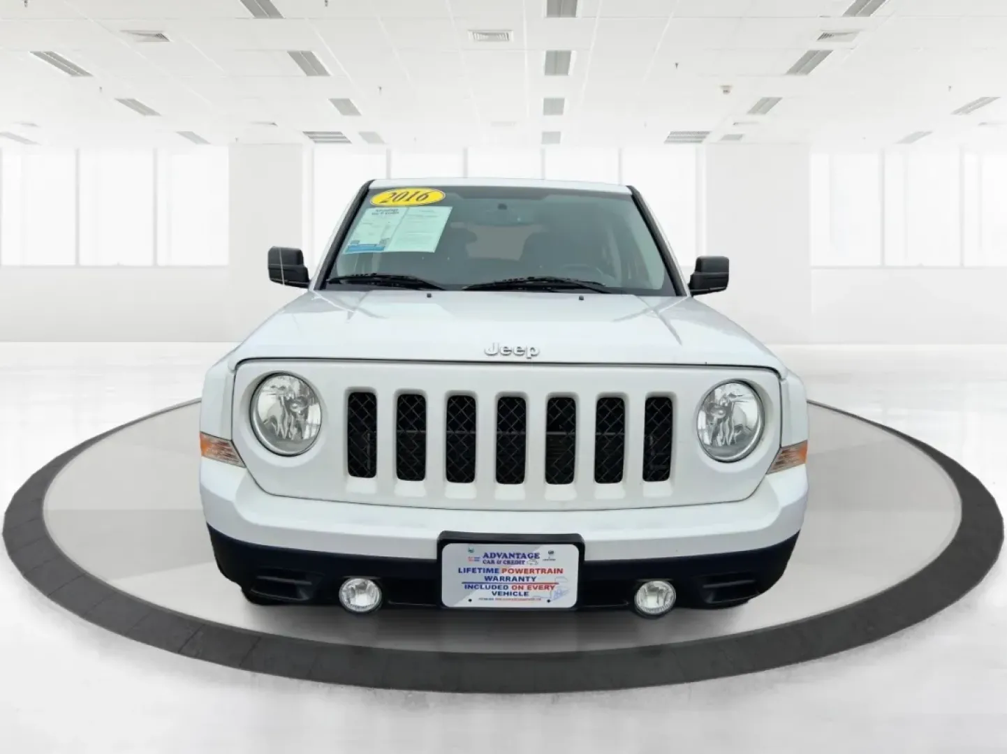 2016 Jeep Patriot Latitude (1C4NJPFA8GD) with an 2.0L L4 DOHC 16V engine, located at 1184 Kauffman Ave, Fairborn, OH, 45324, (937) 908-9800, 39.807072, -84.030914 - Picture your next weekend escape: loading up the gear, pointing the hood toward John Bryan State Park or a day trip to Dayton, and enjoying the confident, go-anywhere feel that makes a Jeep a Jeep. This **2016 Jeep Patriot Latitude** is a smart fit for commuters, first-time buyers, and budget-consci - Photo#7