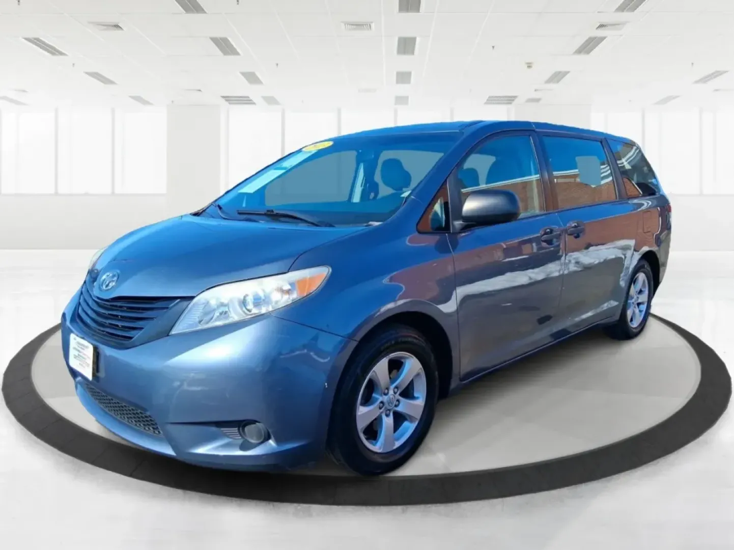 2013 Toyota Sienna L V6 7 Passenger (5TDZK3DC8DS) with an 3.5L V-6 DOHC engine, 5-Speed Automatic transmission, located at 4508 South Dixie Dr, Moraine, OH, 45439, (937) 908-9800, 39.689976, -84.218452 - Load up the kids, the groceries, and the weekend plans-this 2013 Toyota Sienna L V6 7 Passenger is the kind of minivan that makes everyday life easier, whether you're running school drop-offs, commuting across Dayton, or heading out for a road trip with friends. With Toyota reliability and a roomy c - Photo#8