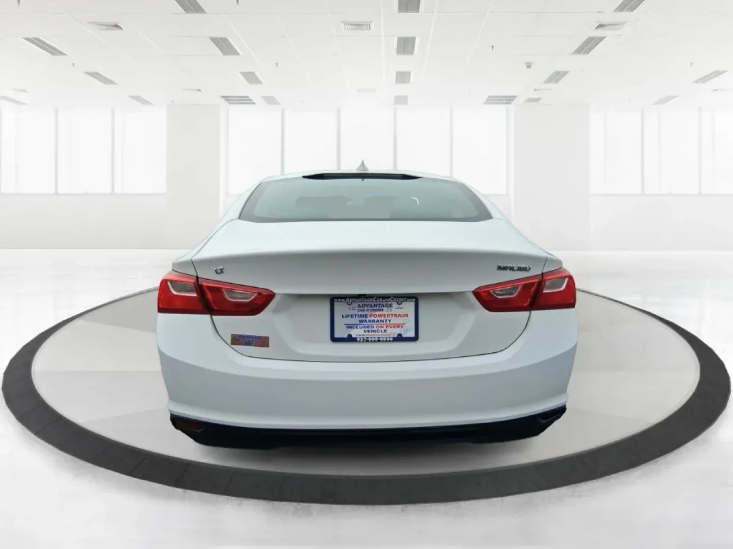 2018 Chevrolet Malibu LT (1G1ZD5ST9JF) with an ECOTEC 1.5L I-4 gasoline direct injection engine, 6A transmission, located at 4508 South Dixie Dr, Moraine, OH, 45439, (937) 908-9800, 39.689976, -84.218452 - Need a dependable commuter that still feels comfortable for date night in the Oregon District, errands around Dayton Mall, or a quick weekend drive up I75? This 2018 Chevrolet Malibu LT is a smart, real-world sedan that fits busy schedules-easy to park, smooth on long stretches of South Dixie Drive, - Photo#3