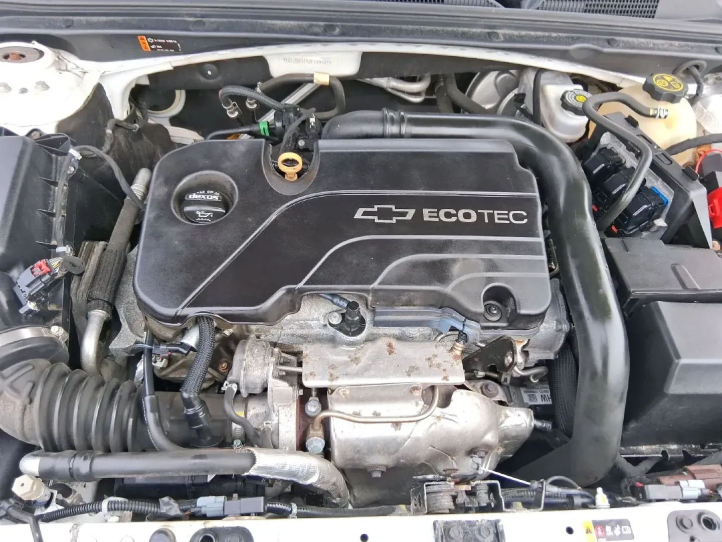 2018 Chevrolet Malibu LT (1G1ZD5ST9JF) with an ECOTEC 1.5L I-4 gasoline direct injection engine, 6A transmission, located at 4508 South Dixie Dr, Moraine, OH, 45439, (937) 908-9800, 39.689976, -84.218452 - Need a dependable commuter that still feels comfortable for date night in the Oregon District, errands around Dayton Mall, or a quick weekend drive up I75? This 2018 Chevrolet Malibu LT is a smart, real-world sedan that fits busy schedules-easy to park, smooth on long stretches of South Dixie Drive, - Photo#11