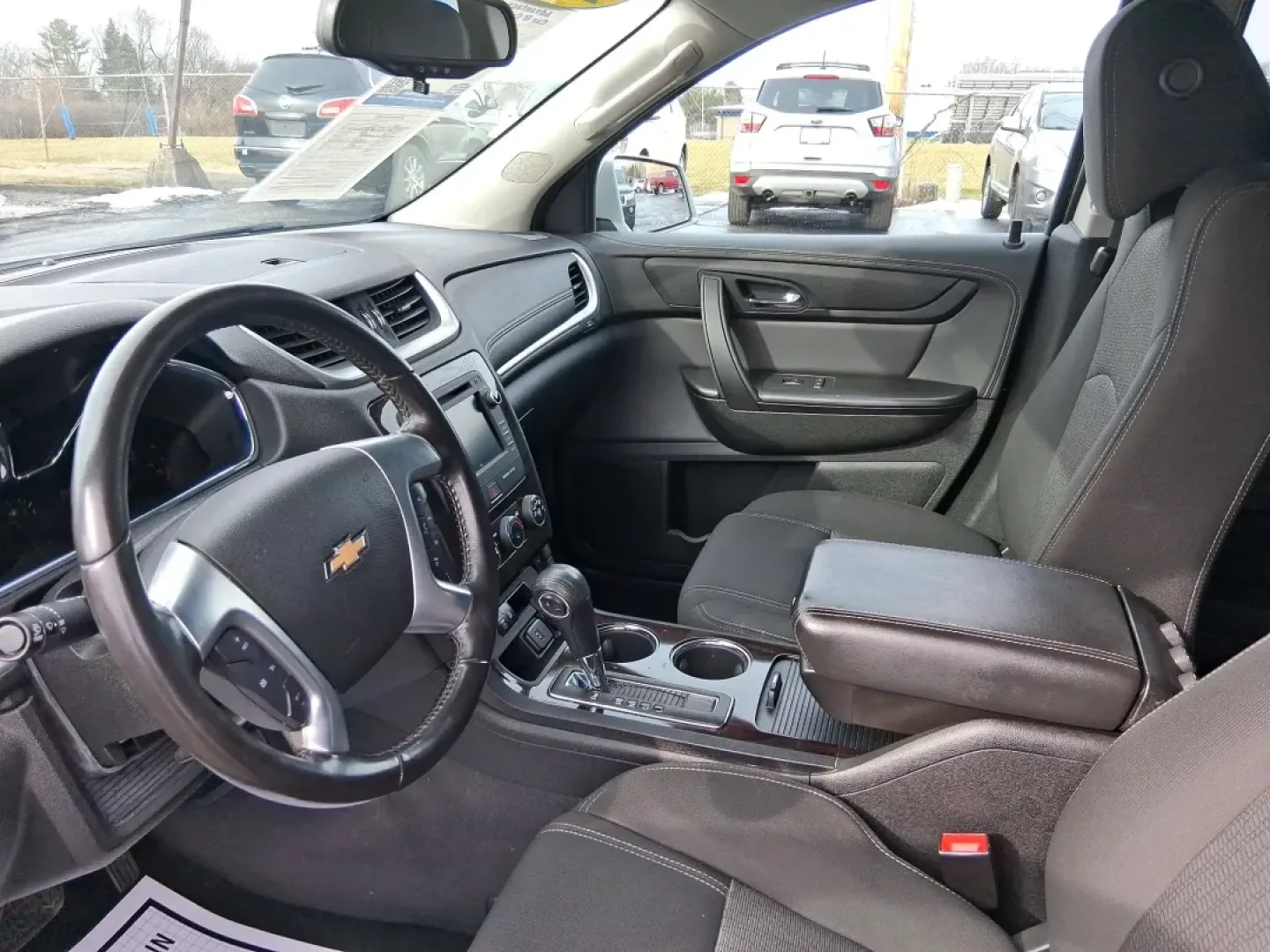 2017 Chevrolet Traverse 1LT (1GNKRGKD2HJ) with an 3.6L V-6 gasoline direct injection engine, 6A transmission, located at 1230 East Main St, Xenia, OH, 45385, (937) 908-9800, 39.688026, -83.910172 - Need one vehicle that can handle school drop-offs, long commutes to Dayton, and weekend road trips to Caesar Creek State Park without feeling cramped? This **2017 Chevrolet Traverse 1LT** is built for real-life Ohio schedules-roomy for growing families, comfortable for daily driving, and versatile e - Photo#8