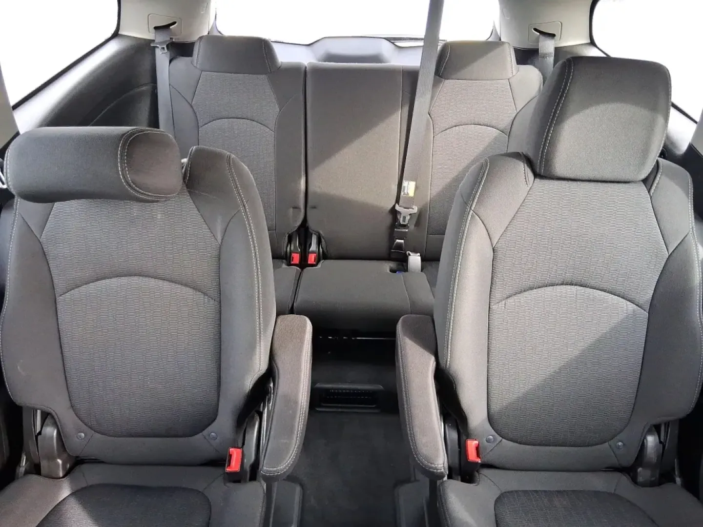 2017 Chevrolet Traverse 1LT (1GNKRGKD2HJ) with an 3.6L V-6 gasoline direct injection engine, 6A transmission, located at 1230 East Main St, Xenia, OH, 45385, (937) 908-9800, 39.688026, -83.910172 - Need one vehicle that can handle school drop-offs, long commutes to Dayton, and weekend road trips to Caesar Creek State Park without feeling cramped? This **2017 Chevrolet Traverse 1LT** is built for real-life Ohio schedules-roomy for growing families, comfortable for daily driving, and versatile e - Photo#13