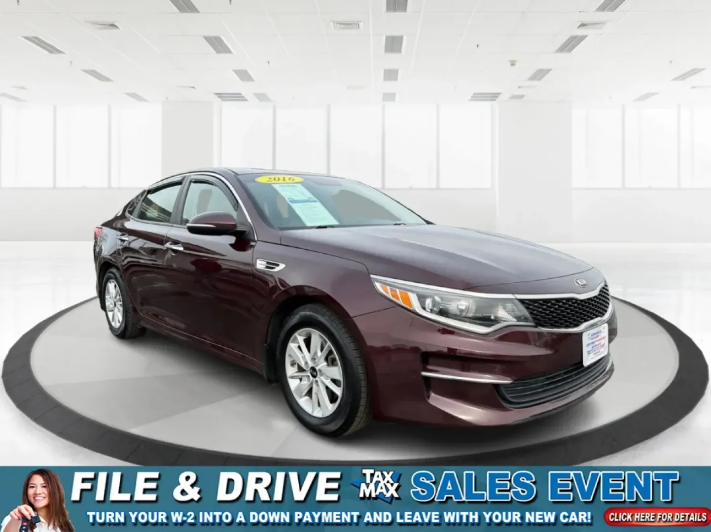 2016 Kia Optima LX (5XXGT4L32GG) with an Theta II 2.4L I-4 gasoline direct injection engine, 6A transmission, located at 1184 Kauffman Ave, Fairborn, OH, 45324, (937) 908-9800, 39.807072, -84.030914 - Picture your next week going smoother: an easy morning commute down I-675, a quick run to The Mall at Fairfield Commons, and a comfortable weekend drive past Wright State University or out toward the National Museum of the U.S. Air Force-without stressing about your budget. This 2016 Kia Optima LX s - Photo#0