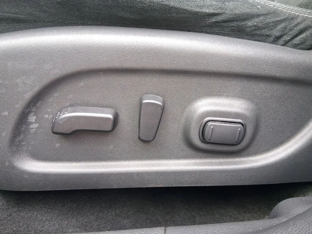 2018 Nissan Murano SV (5N1AZ2MH5JN) with an 3.5L V-6 DOHC engine, CVT transmission, located at 1184 Kauffman Ave, Fairborn, OH, 45324, (937) 908-9800, 39.807072, -84.030914 - Road trips to Yellow Springs, daily commutes down I675, or weekend errands between Wright-Patt and Fairfield Commons-this 2018 Nissan Murano SV is the kind of comfortable, confidence-inspiring SUV that fits real life in Fairborn. With its bold Cayenne Red Metallic finish, roomy cabin, and smart tech - Photo#17