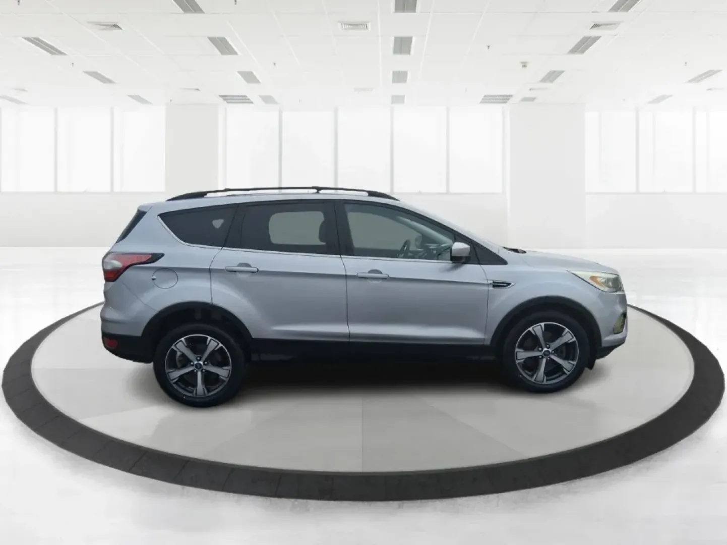 2017 Ford Escape SE (1FMCU0GD5HU) with an 1.5L L4 DOHC 16V engine, 6A transmission, located at 1099 N County Rd 25A , Troy, OH, 45373, (937) 908-9800, 40.057079, -84.212883 - Picture your next Ohio weekend: a quick run up I75 for errands, a family day at Treasure Island Park, or a spontaneous road trip to Dayton-without worrying about space, comfort, or winter-ready confidence. This 2017 Ford Escape SE SUV is built for real life in Troy, offering the easy maneuverability - Photo#1