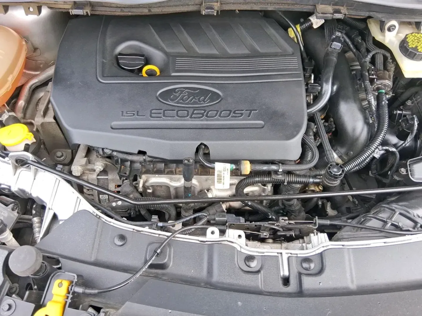 2017 Ford Escape SE (1FMCU0GD5HU) with an 1.5L L4 DOHC 16V engine, 6A transmission, located at 1099 N County Rd 25A , Troy, OH, 45373, (937) 908-9800, 40.057079, -84.212883 - Picture your next Ohio weekend: a quick run up I75 for errands, a family day at Treasure Island Park, or a spontaneous road trip to Dayton-without worrying about space, comfort, or winter-ready confidence. This 2017 Ford Escape SE SUV is built for real life in Troy, offering the easy maneuverability - Photo#11