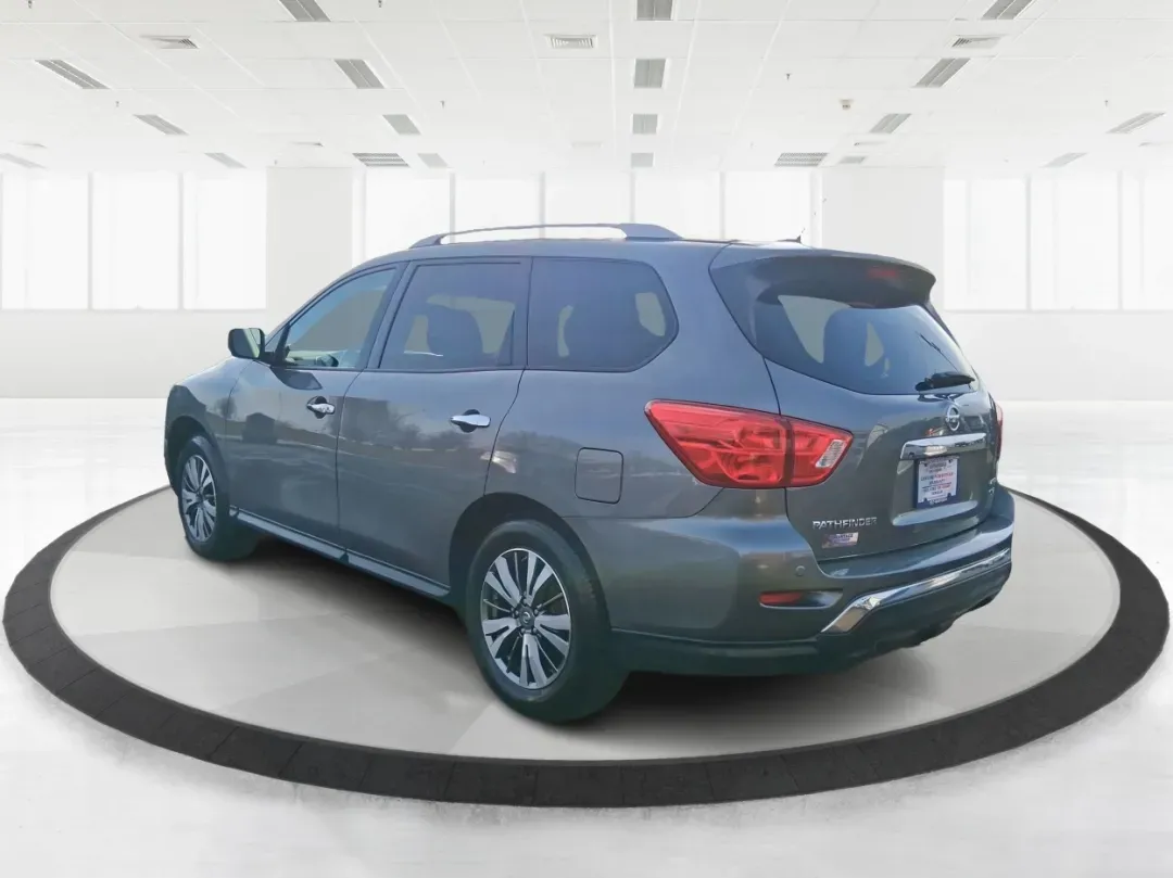 2018 Nissan Pathfinder SV (5N1DR2MM7JC) with an 3.5L V-6 gasoline direct injection engine, CVT transmission, located at 1099 N County Rd 25A , Troy, OH, 45373, (937) 908-9800, 40.057079, -84.212883 - Pack up the kids, the cooler, and the weekend plans-this 2018 Nissan Pathfinder SV is built for real life in Troy, Ohio, whether you're shuttling to practice, commuting down I75, or heading out for a road trip to the Dayton area. With three-row versatility, confident capability, and family-friendly - Photo#4