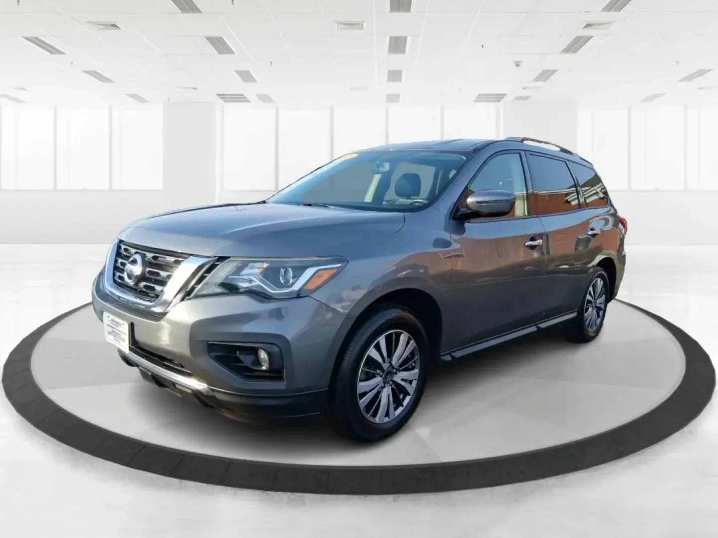 2018 Nissan Pathfinder SV (5N1DR2MM7JC) with an 3.5L V-6 gasoline direct injection engine, CVT transmission, located at 1099 N County Rd 25A , Troy, OH, 45373, (937) 908-9800, 40.057079, -84.212883 - Pack up the kids, the cooler, and the weekend plans-this 2018 Nissan Pathfinder SV is built for real life in Troy, Ohio, whether you're shuttling to practice, commuting down I75, or heading out for a road trip to the Dayton area. With three-row versatility, confident capability, and family-friendly - Photo#8